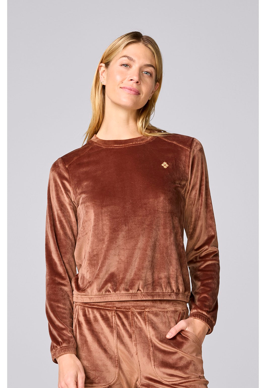 Med Couture Women's Velour Pullover Hot Cocoa